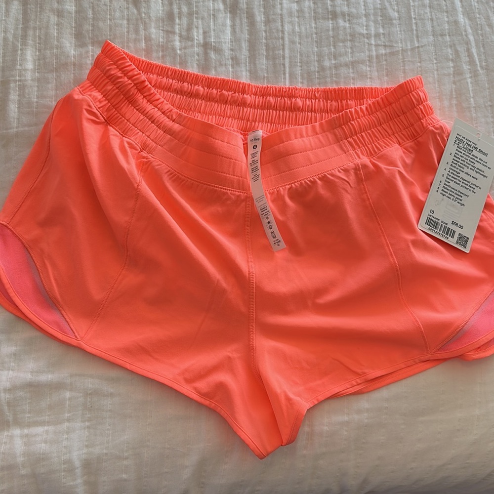 Hotty Hot HR Short 2.5” *lined. Size 10 Sunset Lululemon